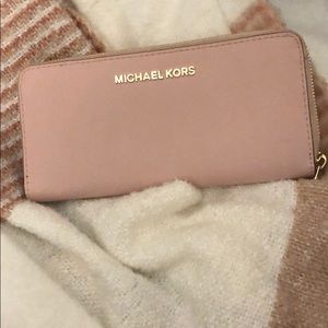 Blush Michael Kors Full-Zip Wallet